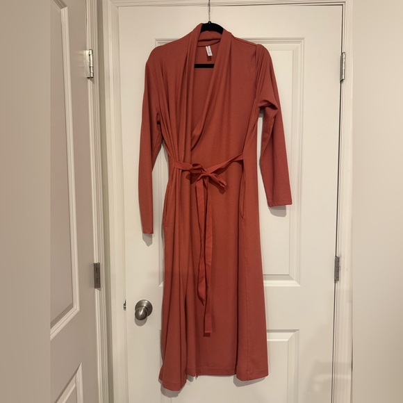 Athleta Wind Down Sleep Robe- Muted Red - Picture 5 of 9
